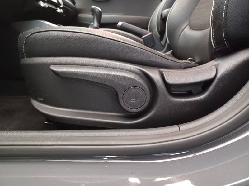 Kia Stonic - Photo 30