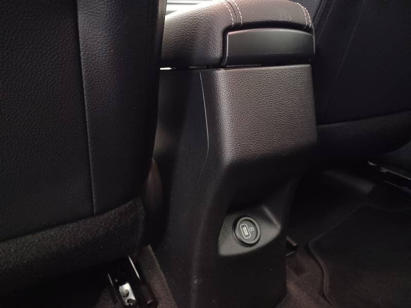 Kia Stonic - Photo 33