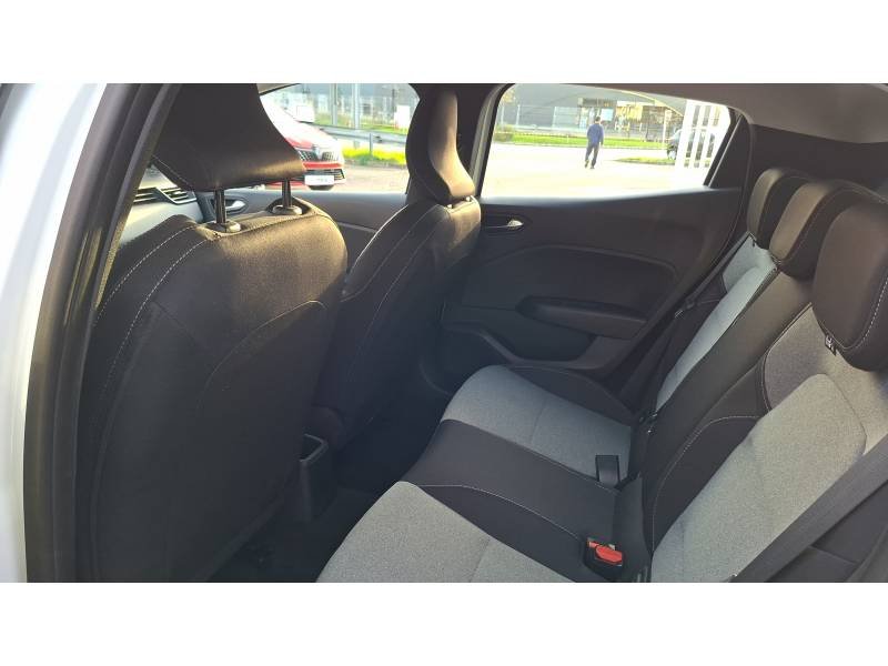 Renault Clio - Photo 24