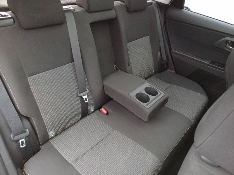 Toyota Auris - Photo 11