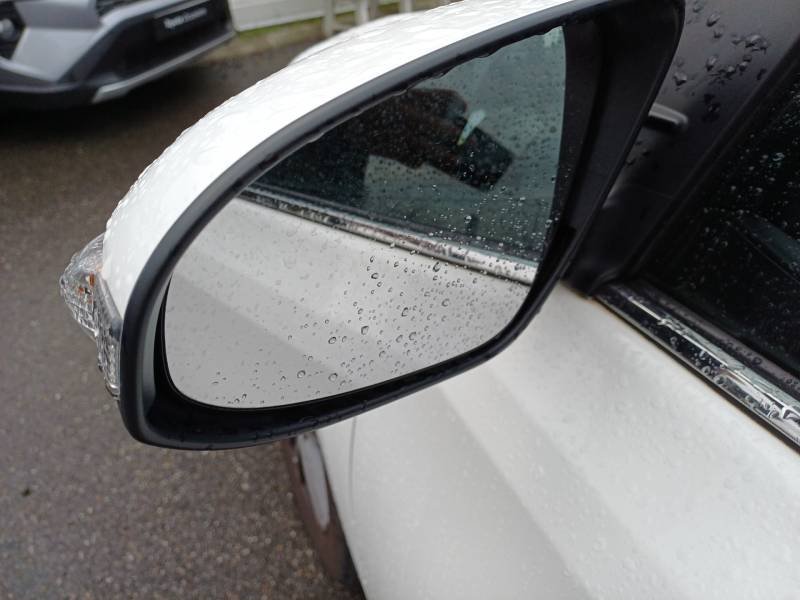 Toyota Auris - Photo 18
