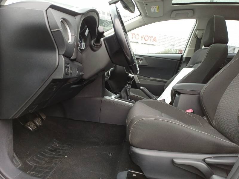 Toyota Auris - Photo 21