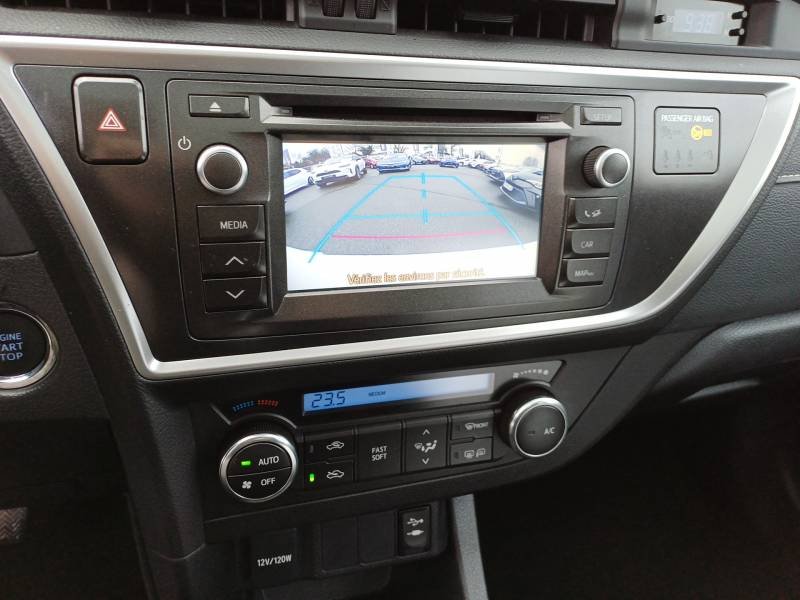 Toyota Auris - Photo 23