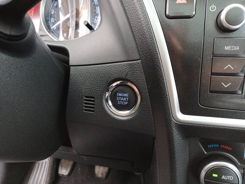 Toyota Auris - Photo 25