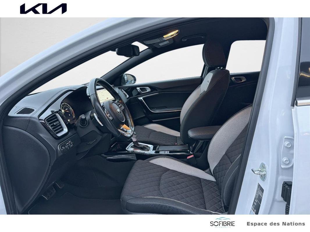 Kia ProCeed - Photo 11