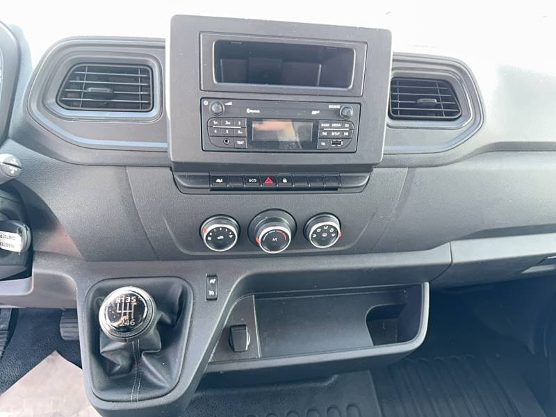 Renault Master - Photo 17