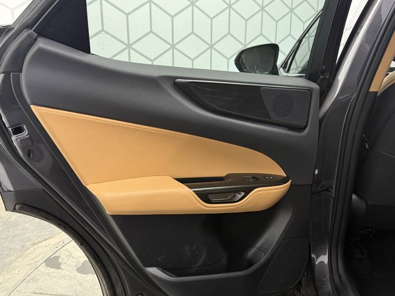Lexus NX - Photo 21