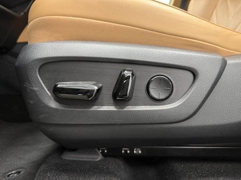 Lexus NX - Photo 31