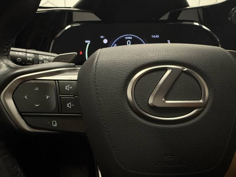 Lexus NX - Photo 35