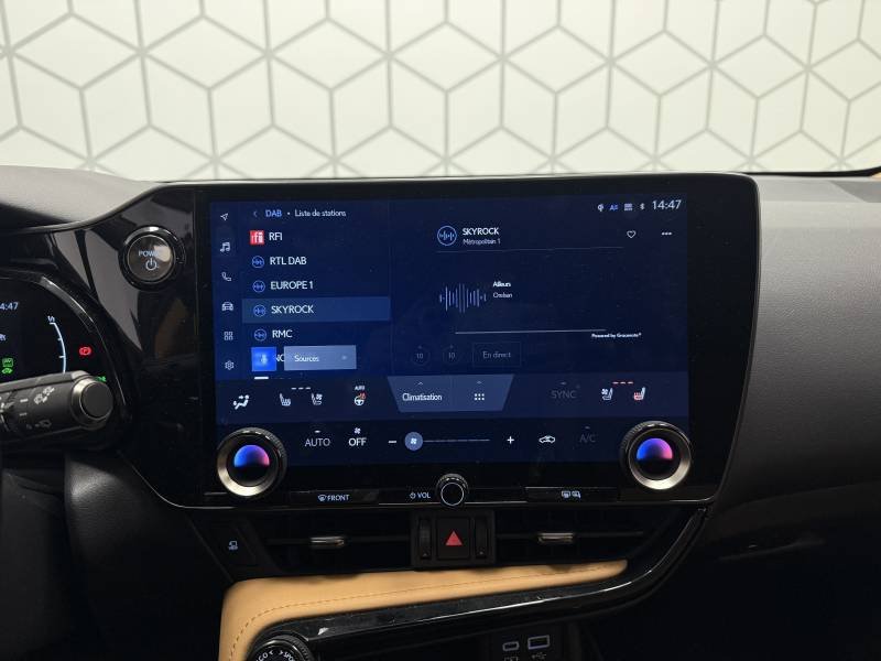 Lexus NX - Photo 42