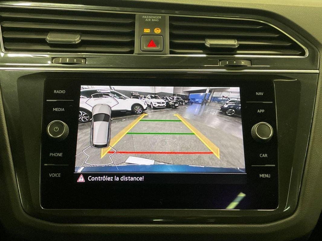 Volkswagen Tiguan - Photo 19