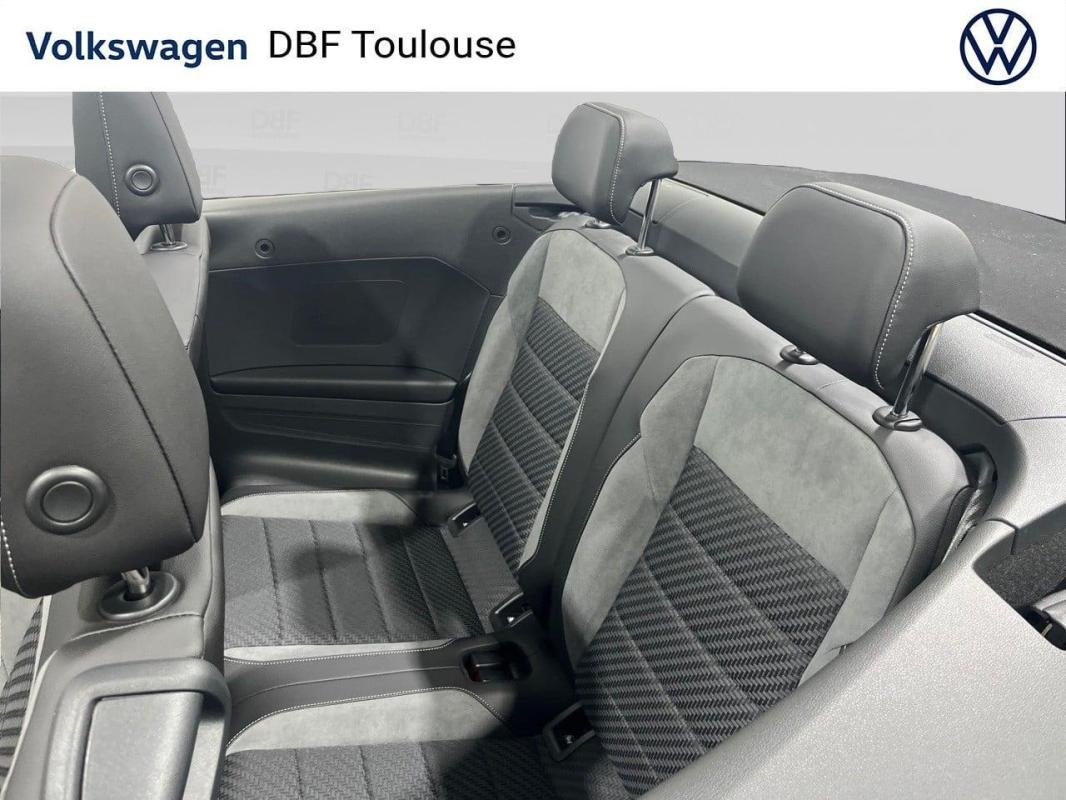 Volkswagen T-Roc - Photo 12