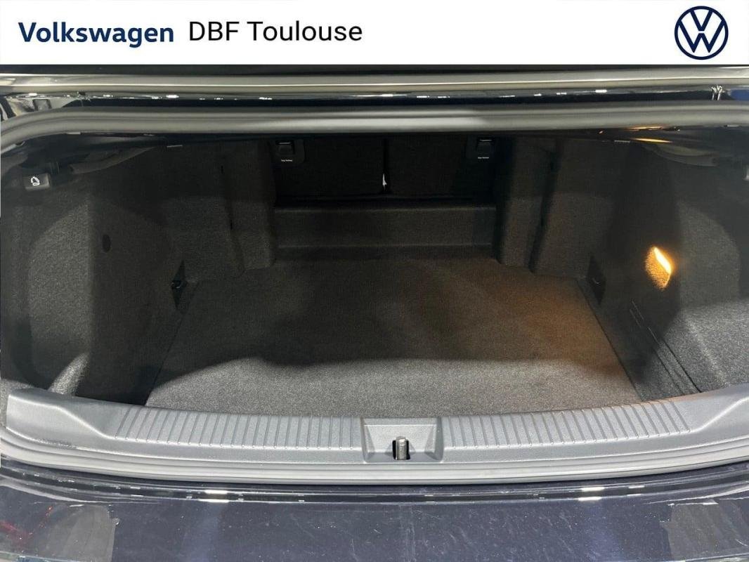 Volkswagen T-Roc - Photo 28