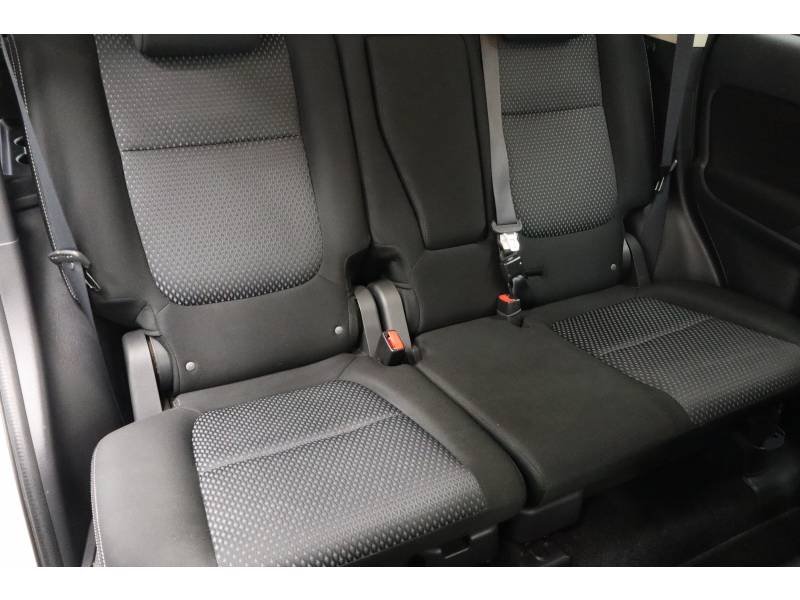 Mitsubishi Outlander - Photo 12