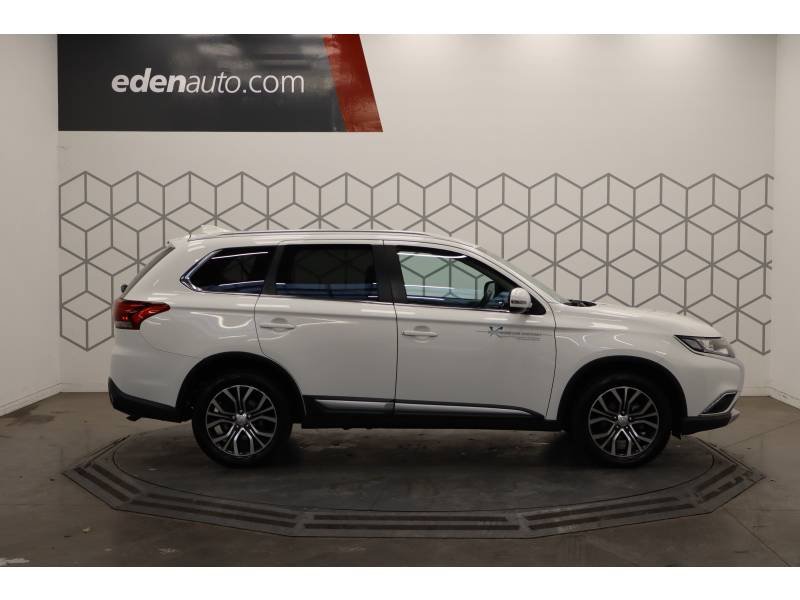 Mitsubishi Outlander - Photo 3