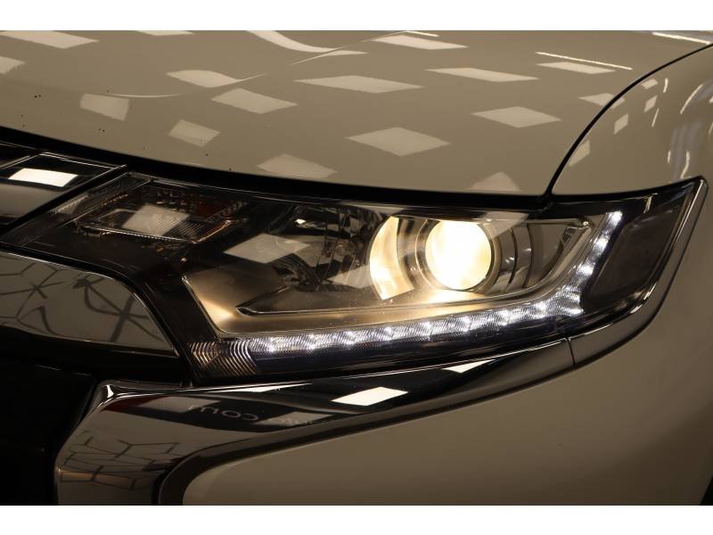 Mitsubishi Outlander - Photo 32