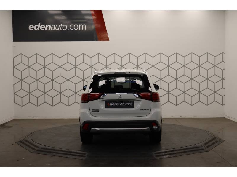 Mitsubishi Outlander - Photo 6