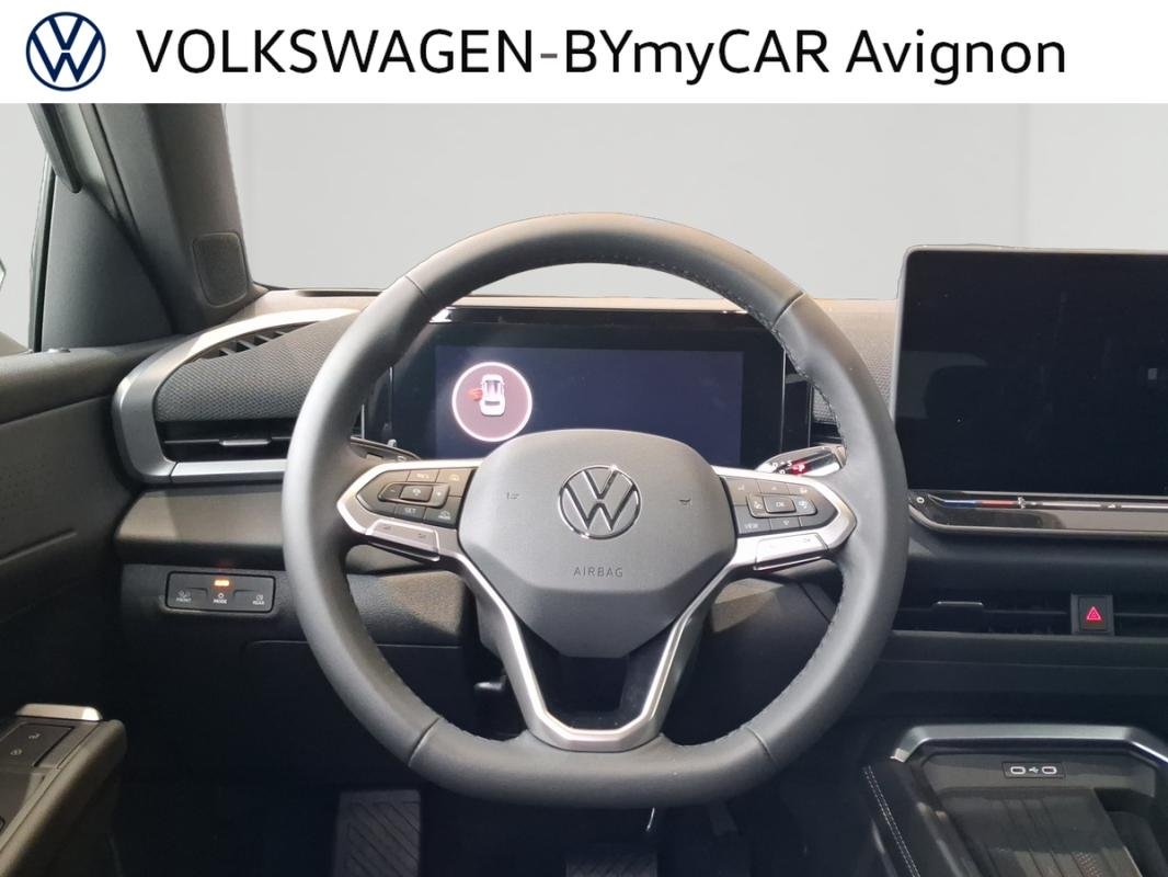 Volkswagen T-Roc - Photo 11