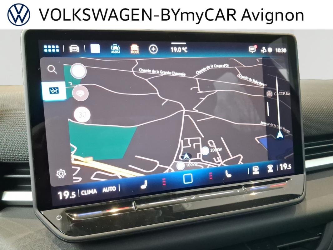Volkswagen T-Roc - Photo 13