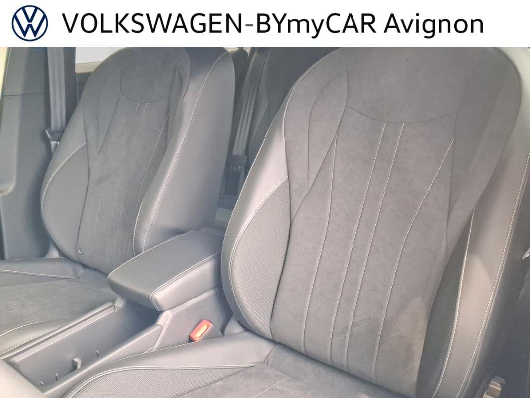 Volkswagen T-Roc - Photo 23