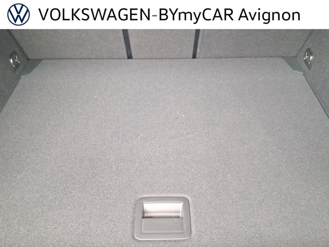 Volkswagen T-Roc - Photo 25