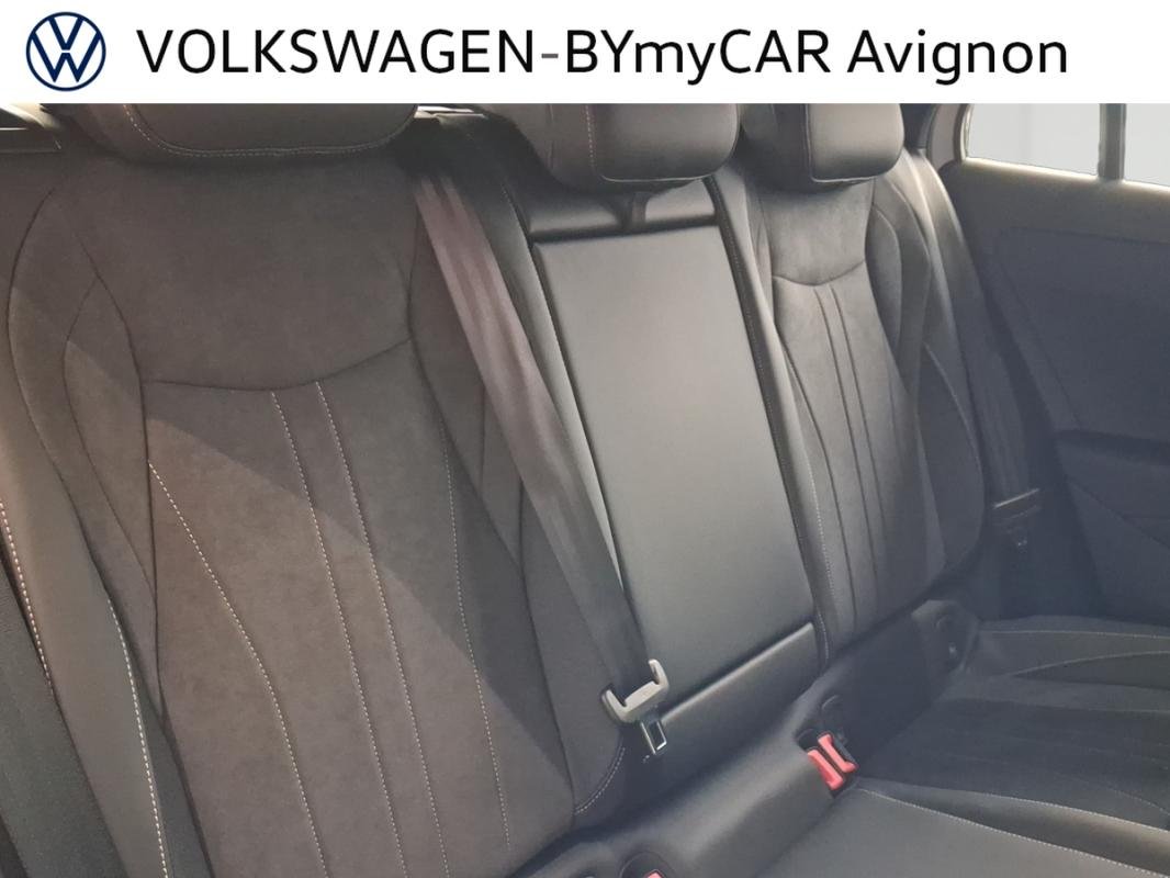 Volkswagen T-Roc - Photo 26