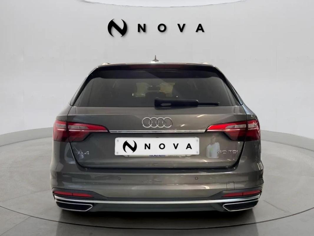 Audi A4 - Photo 4