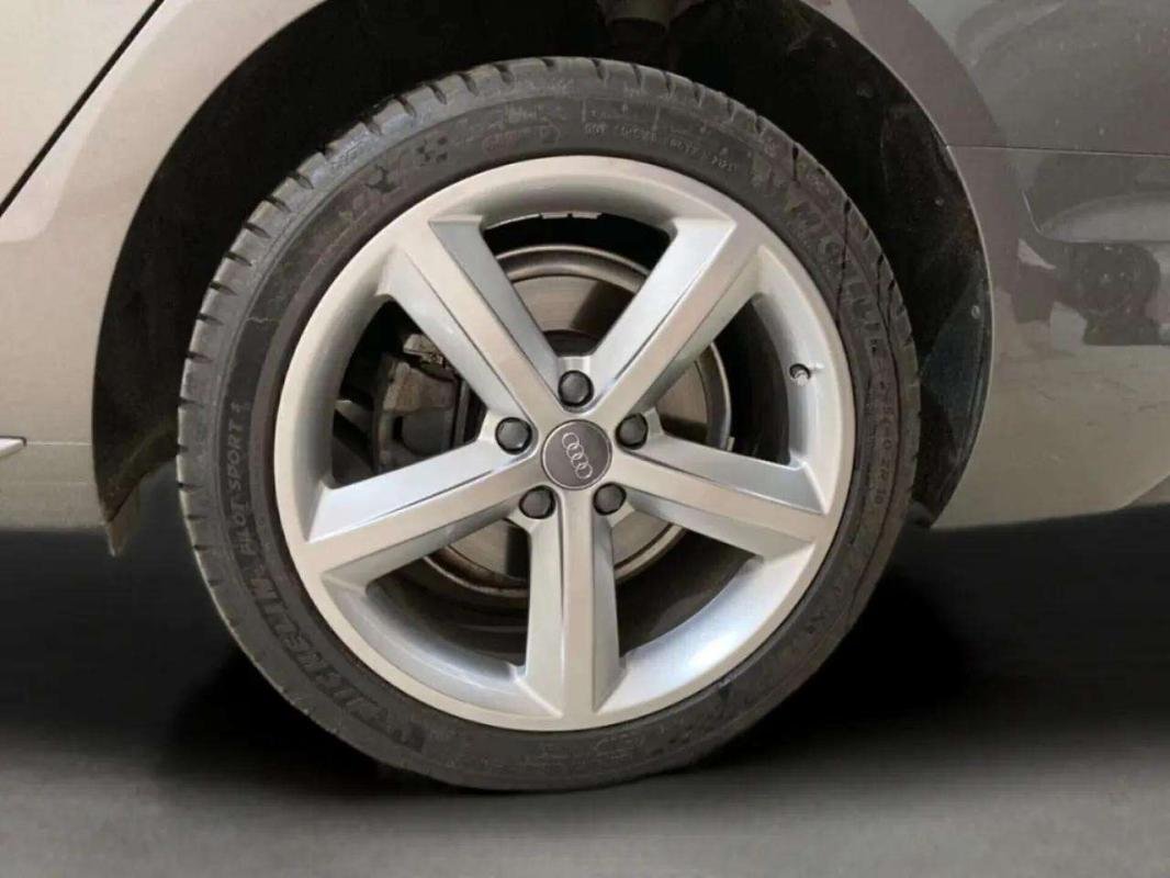 Audi A4 - Photo 7