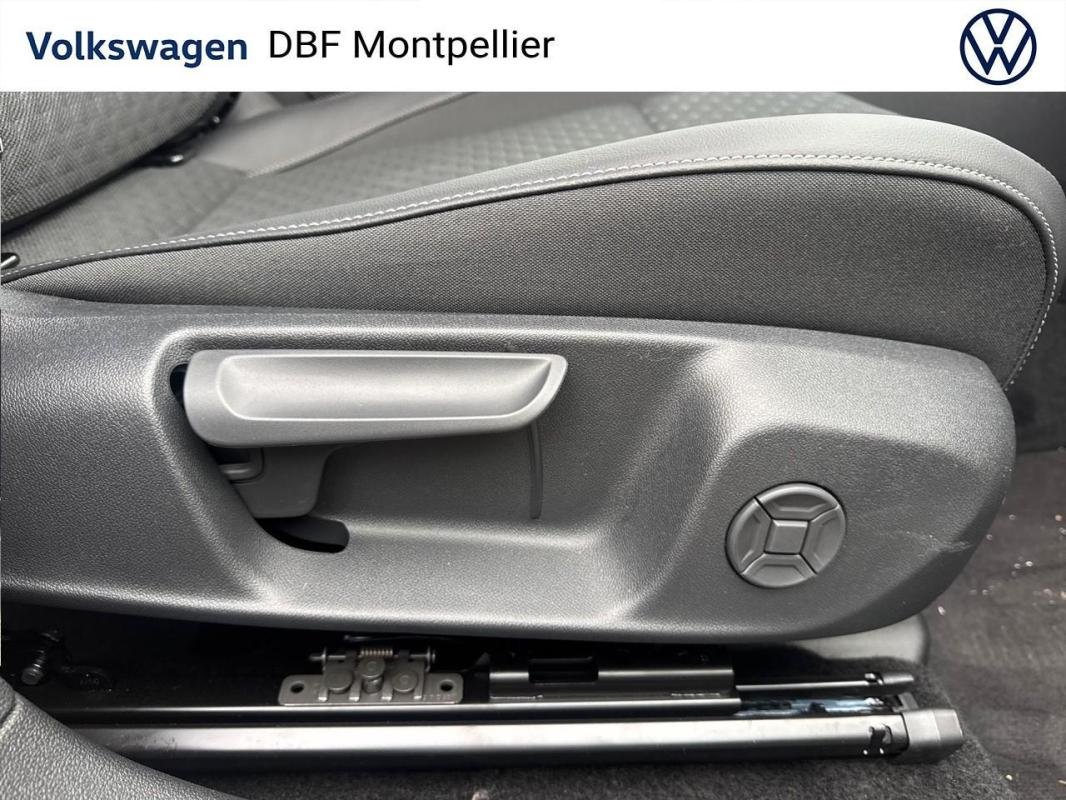 Volkswagen T-Roc - Photo 26