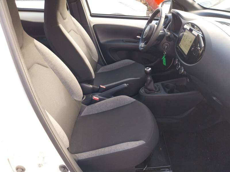 Toyota aygo x - Photo 27