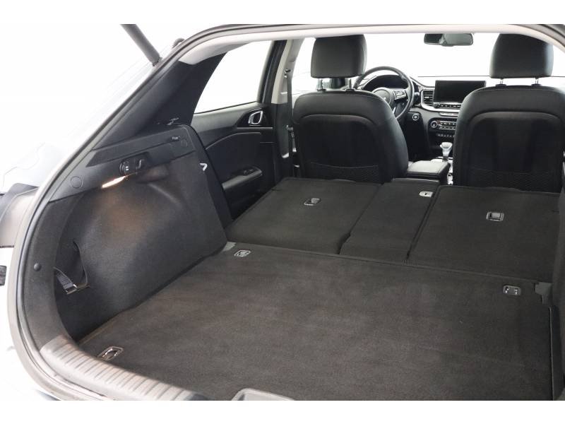 Kia Xceed - Photo 21