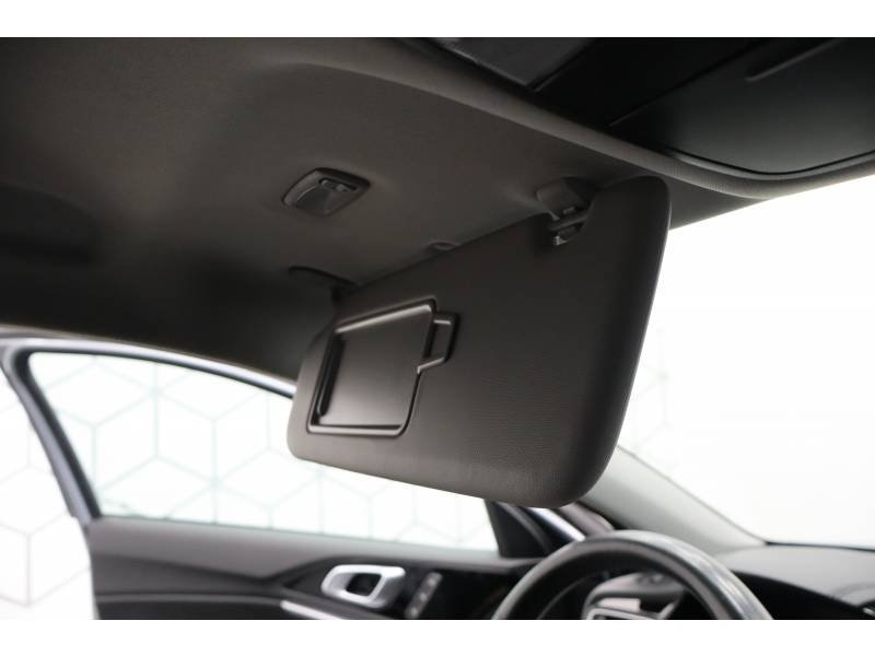 Kia Xceed - Photo 33