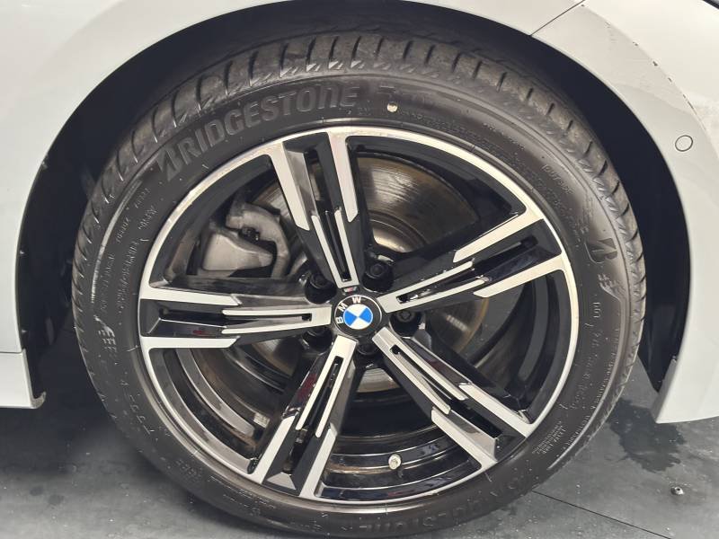 BMW Série 3 - Photo 11