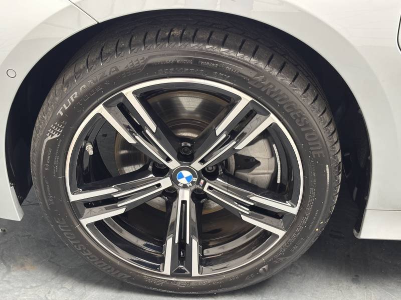BMW Série 3 - Photo 12