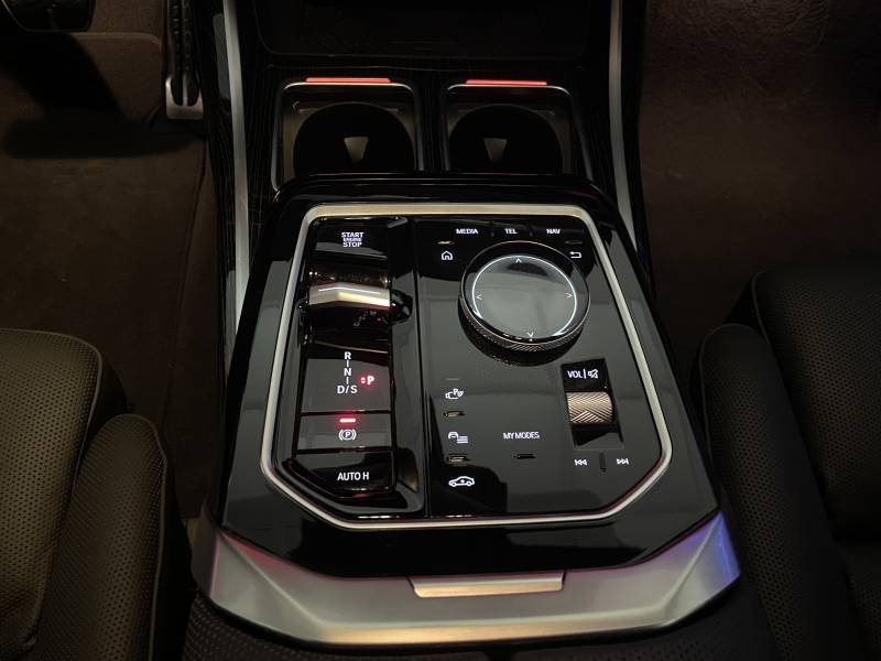 BMW Série 7 - Photo 41