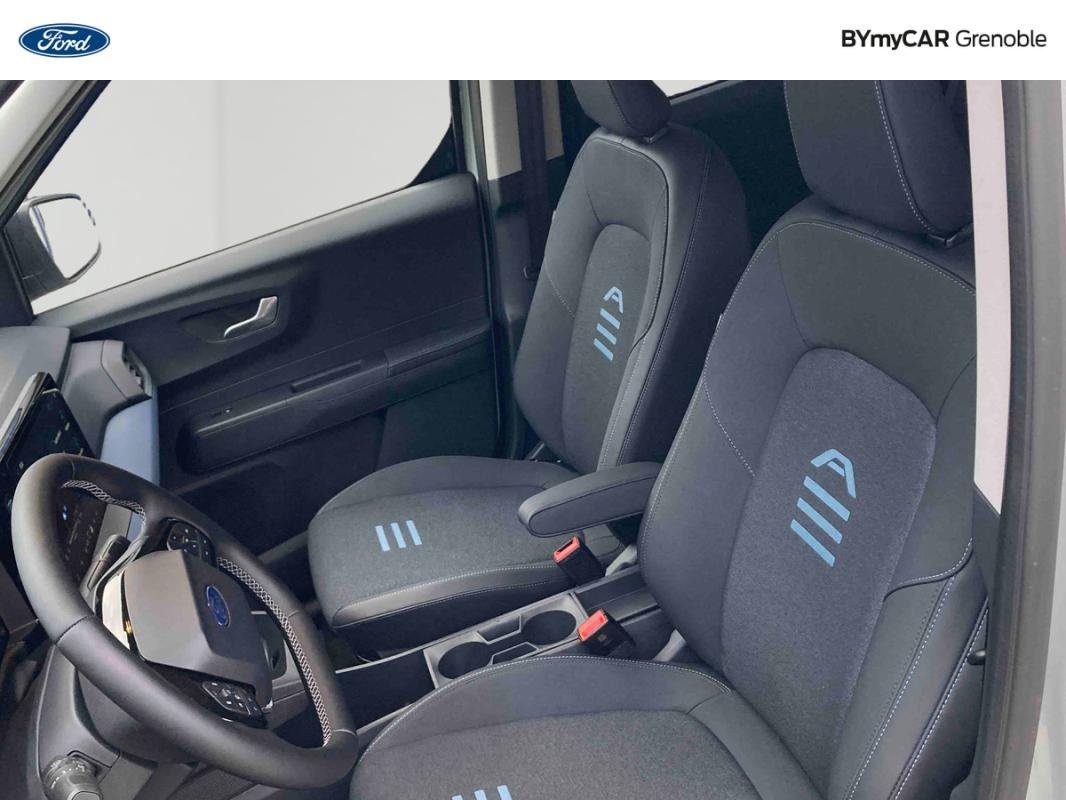 Ford Tourneo - Photo 11
