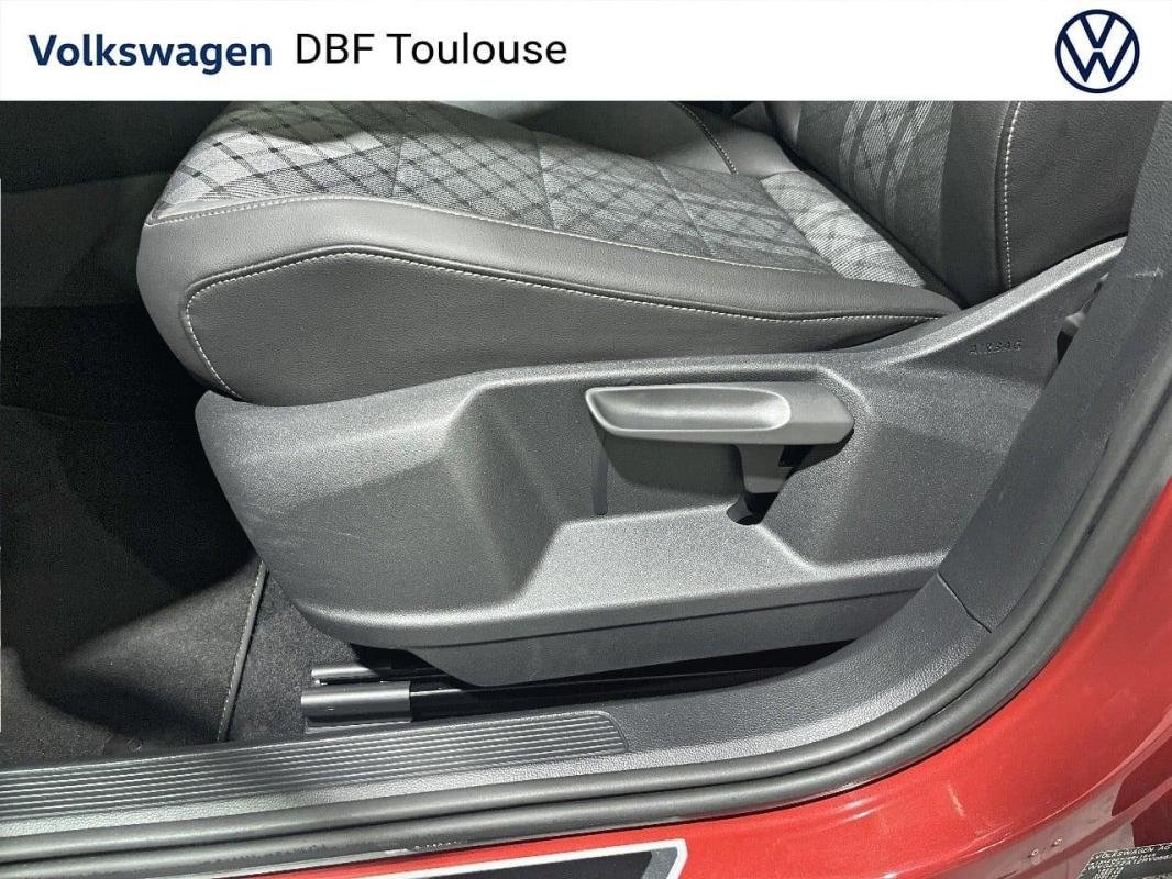 Volkswagen T-Roc - Photo 26