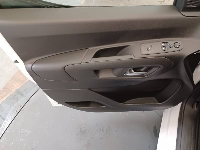 Opel Combo - Photo 13