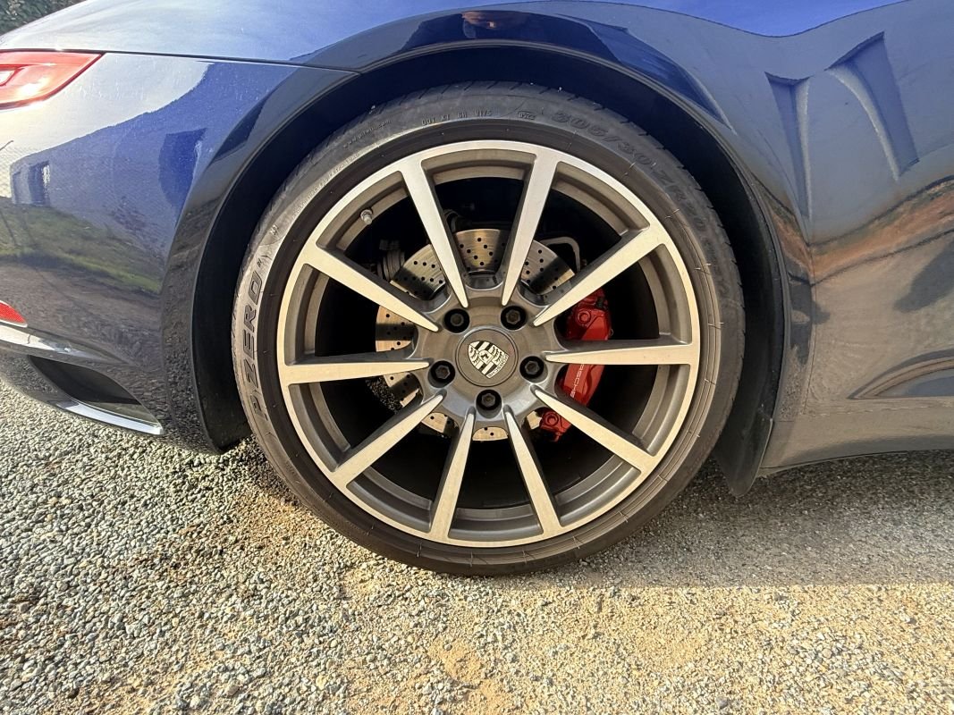 Porsche 911 - Photo 16