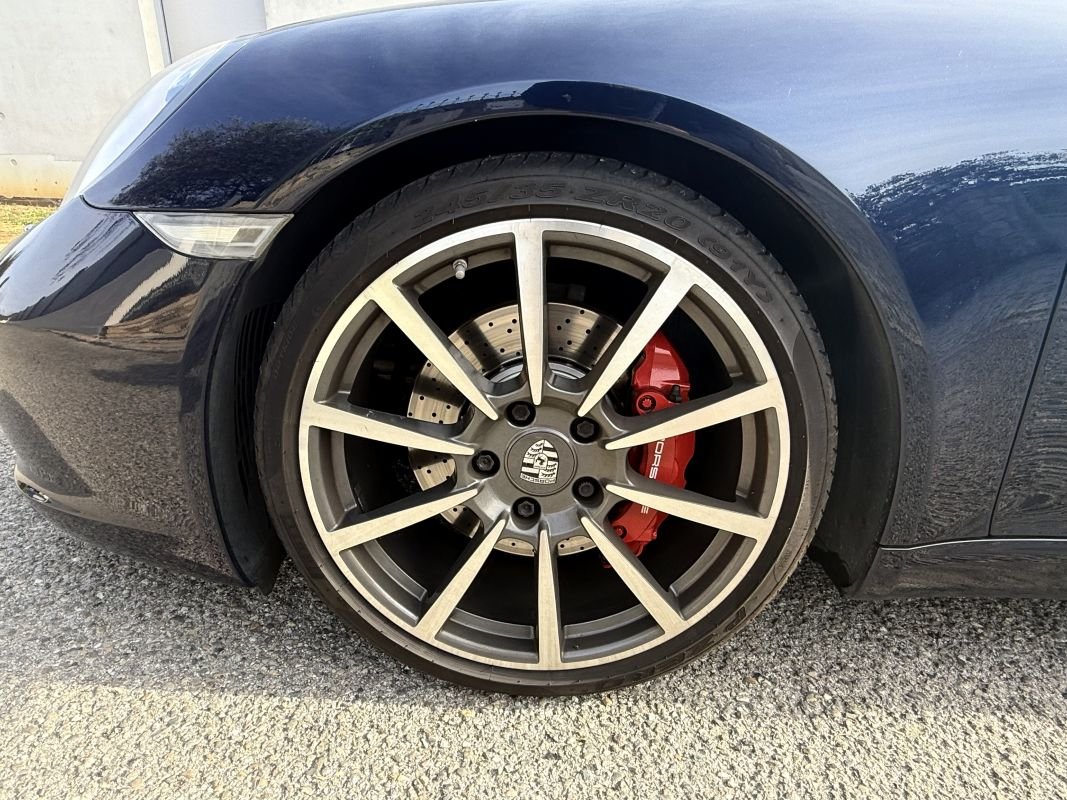 Porsche 911 - Photo 18