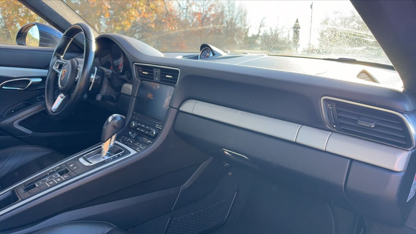 Porsche 911 - Photo 10