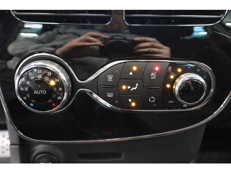 Renault Clio - Photo 22