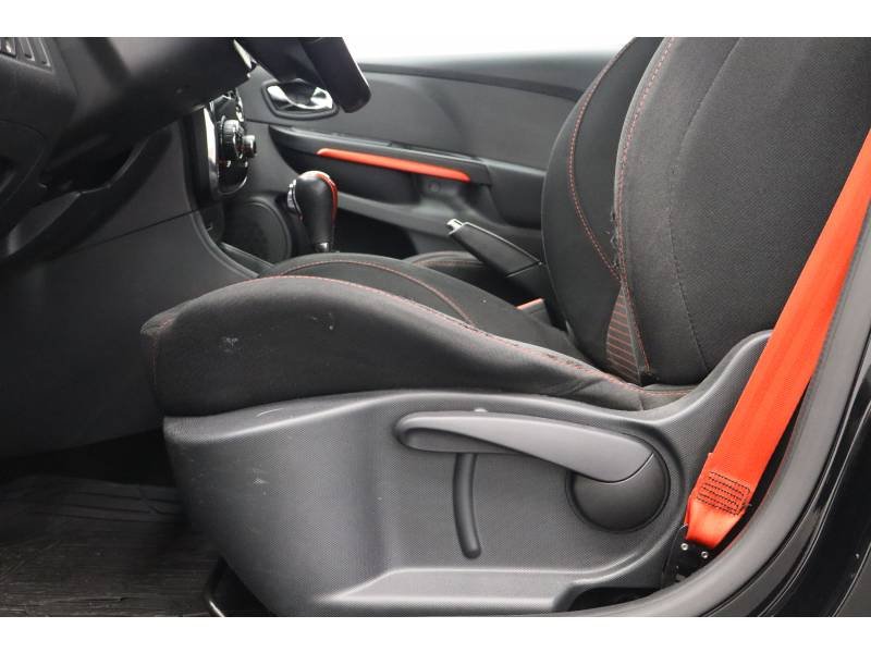Renault Clio - Photo 24