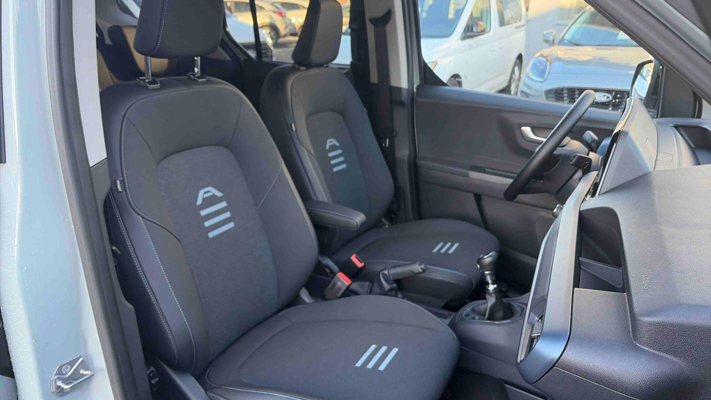 Ford Tourneo - Photo 20