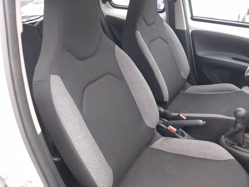 Toyota aygo x - Photo 12