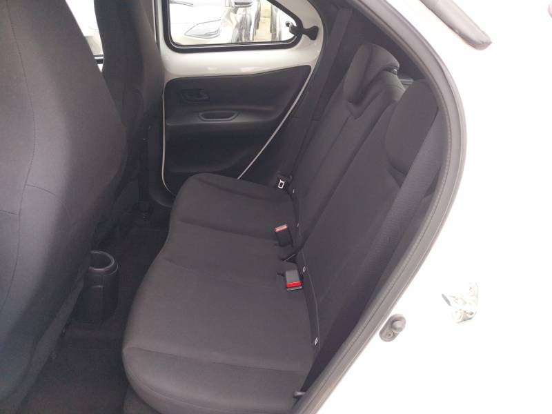 Toyota aygo x - Photo 13