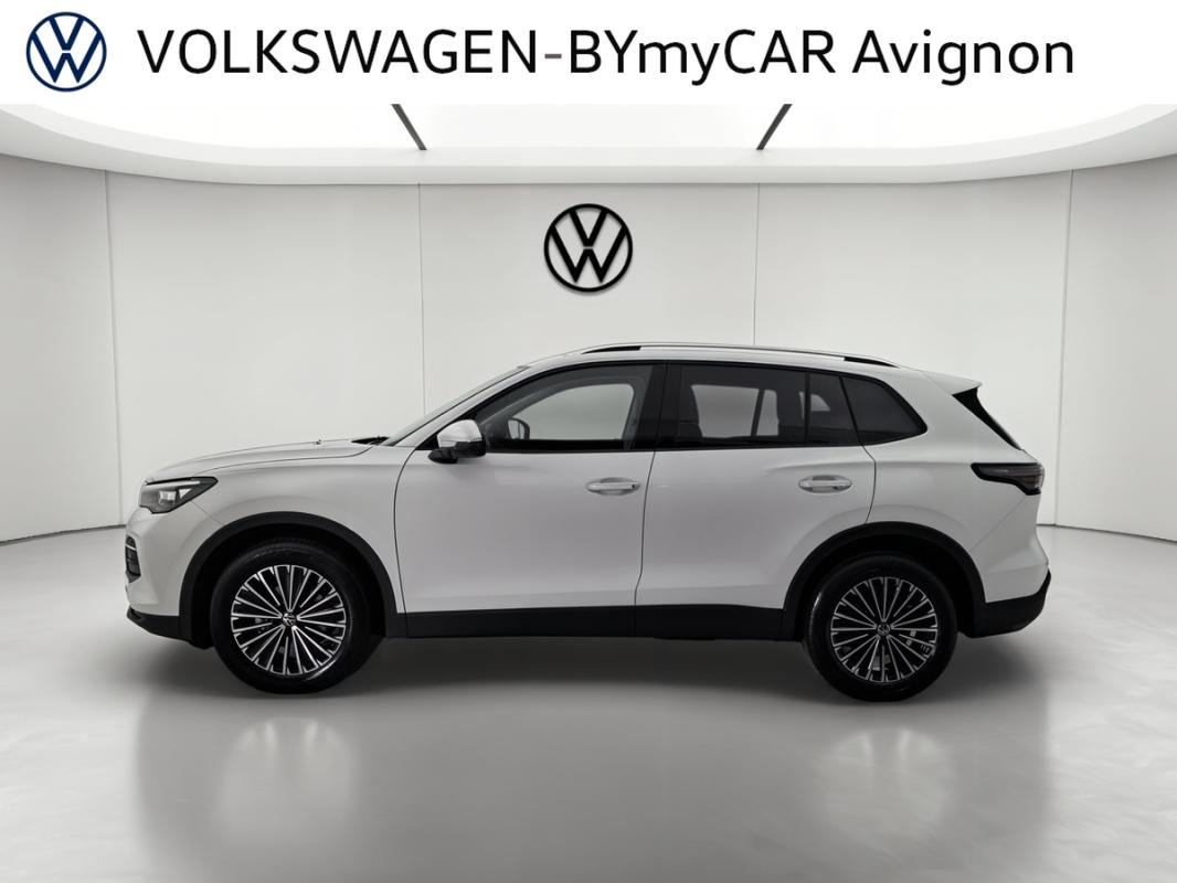 Volkswagen Tiguan - Photo 2