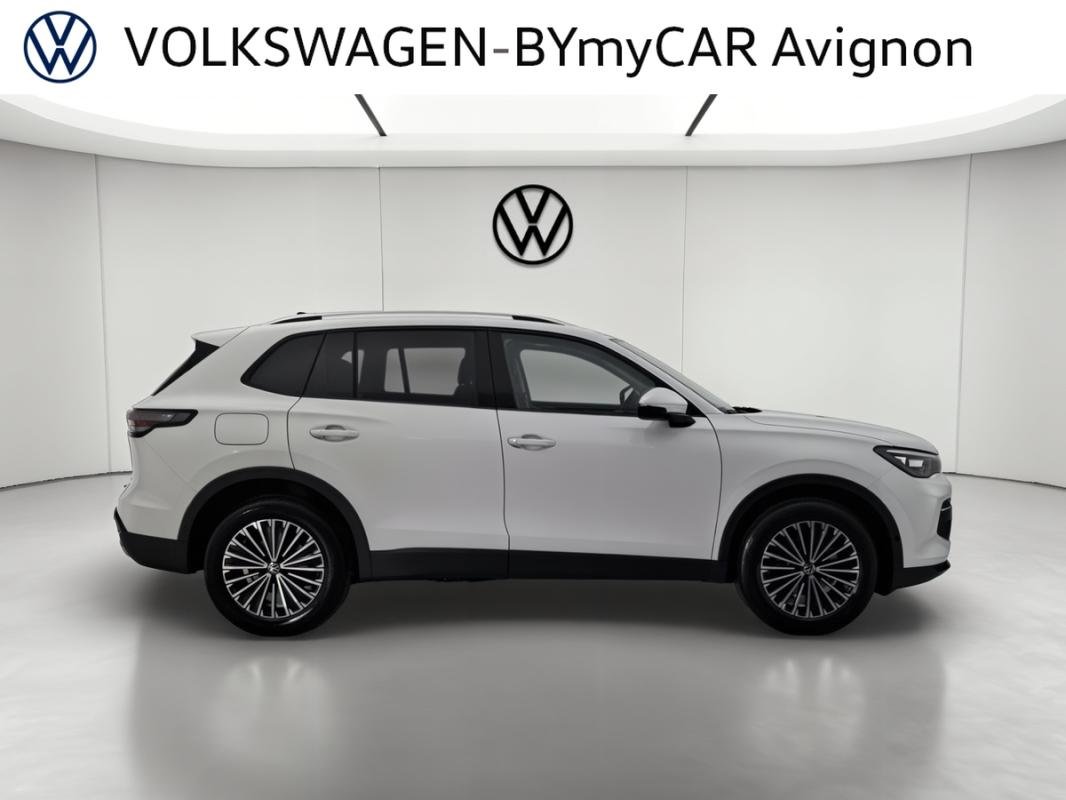Volkswagen Tiguan - Photo 6