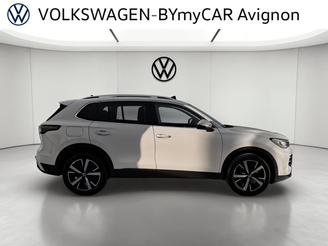 Volkswagen Tiguan - Photo 6