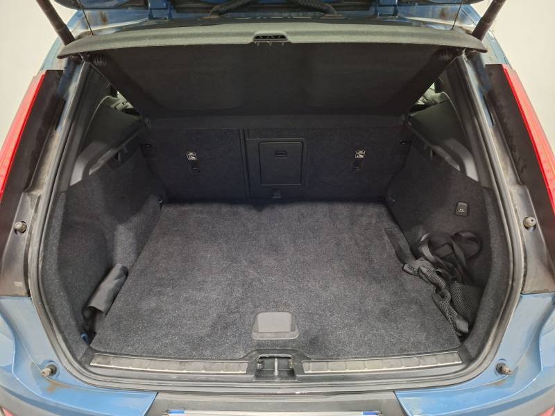 Volvo XC40 - Photo 14